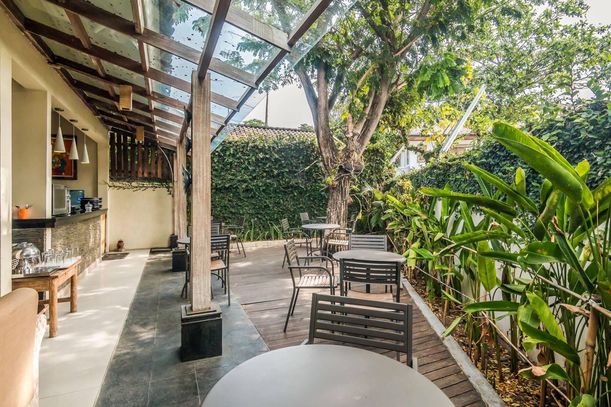 Zen Rooms Badung Nyangnyang Sari Kuta Lombok Exterior foto